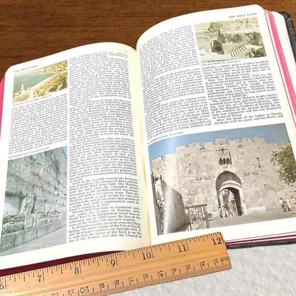 Holy Bible w/ Concordance Nelson 1962 Revised Standard Version Illustrated Maps - Picture 8 of 16